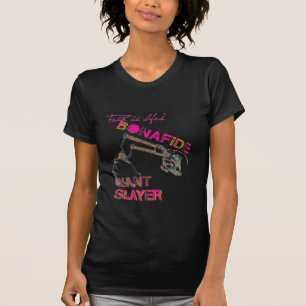 真正で巨大な殺害者の女の子 Tシャツ