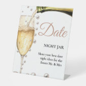 真珠とプロセッコブライダルシャワー日付アイディア記号 台座サイン (正面)