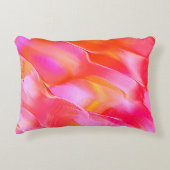 真珠のようなピンクとオレンジの磨かれた岩 アクセントクッション (正面)