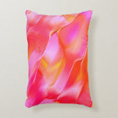 真珠のようなピンクとオレンジの磨かれた岩 アクセントクッション (正面(垂直))