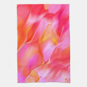 真珠のようなピンクとオレンジの磨かれた岩 キッチンタオル (縦)