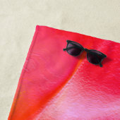 真珠のようなピンクとオレンジの磨かれた岩 ビーチタオル (インサイチュ)