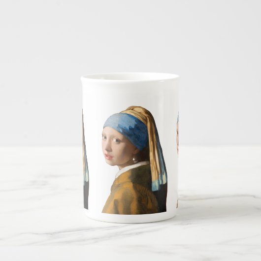 真珠のイヤリングのポートレートの絵画の女の子 ボーンチャイナマグカップ (正面)
