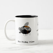 真珠のイヤリングを持つアブ ツートーンマグカップ (左)