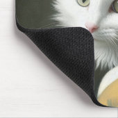 真珠のイヤリング付き白猫 マウスパッド (コーナー)