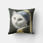 真珠のイヤリング付き白絵を描猫 クッション (裏面)