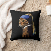 真珠のイヤリング猫の女性とビーズスポフプスプ クッション (ブランケット)