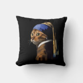 真珠のイヤリング猫の女性とビーズスポフプスプ クッション (正面)