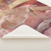 真珠のネックレス&ピンクドレスを着たアメリカ人女性 シェルパブランケット (3/4)