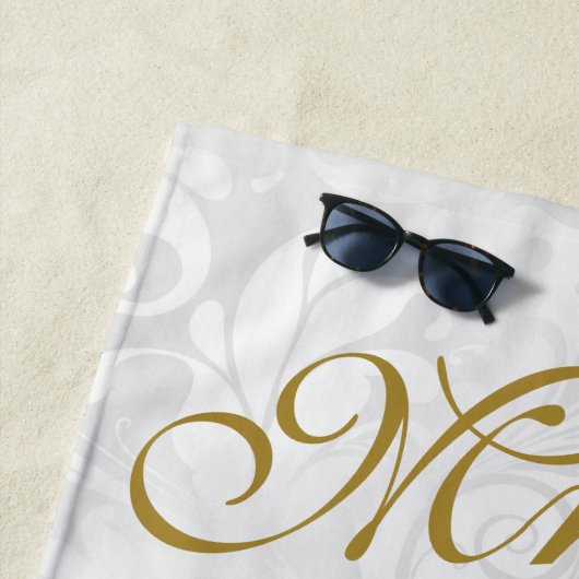 真珠のハート及び花のダマスク織の結婚式 ビーチタオル (インサイチュ)