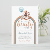真珠の待ちボホアーチベアロッキング男の赤ちゃんシャワー 招待状 (スタンド正面)