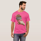 真珠の手のディテール ルネサンス美学 Tシャツ (正面フル)