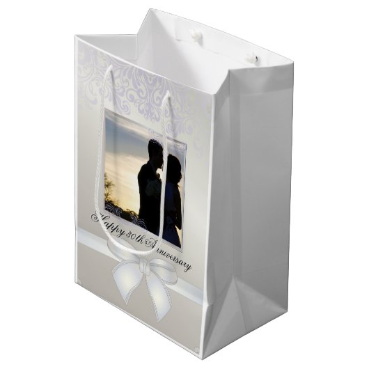 真珠結婚の記念日の素敵なフォトカップル ミディアムペーパーバッグ (正面アングル)