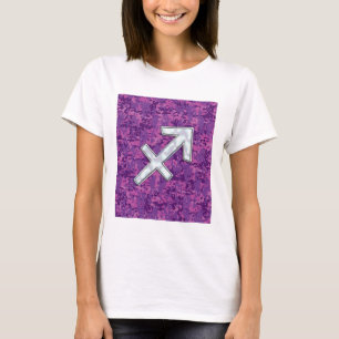 真珠色の射手座の記号の明るい赤紫色の迷彩柄 Tシャツ