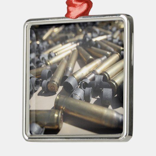 真鍮と統合されていないリンクを使用 メタルオーナメント (左)