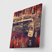 真鍮素朴ロック時計を備えたアンティークドア スクエア壁時計 (傾斜)