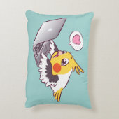 真面目なcockatielのかわいい引くMacbookの鳥のオウム アクセントクッション (裏面(縦))