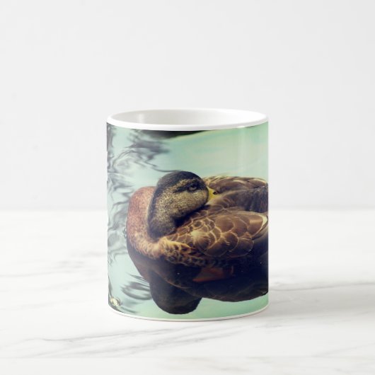 眠いアヒルは今コーヒーがおもしろい必要 コーヒーマグカップ (中央)
