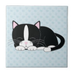 眠いタキシード猫 タイル<br><div class="desc">昼寝を取っている白黒子猫猫。</div>