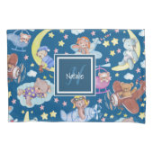 眠いテディベアが飛行機の夢を飛んでいる見る 枕カバー (正面)