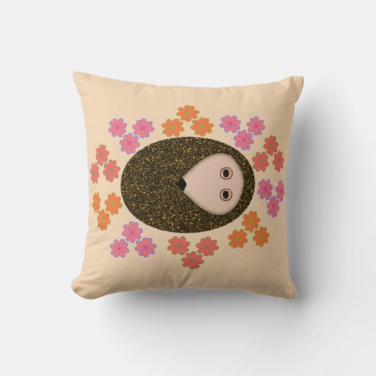 眠いハリネズミと花の枕 クッション (正面)