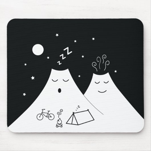 眠い火山にキャンプする マウスパッド (正面)
