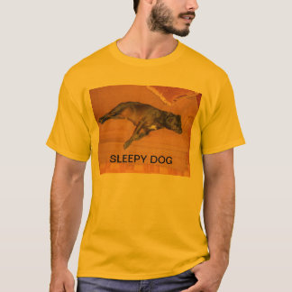 眠い犬 Tシャツ