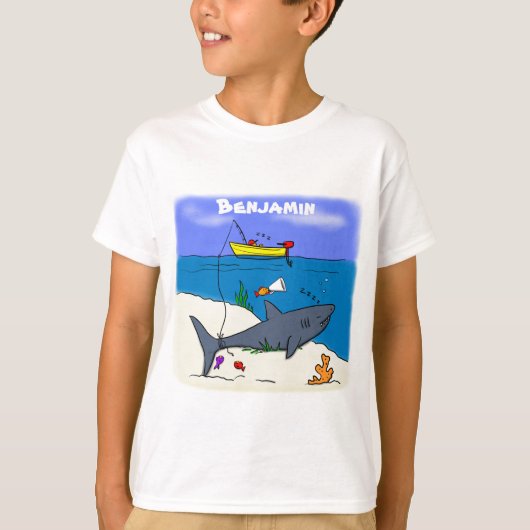 眠おもしろいるサメと魚釣り漫画 Tシャツ (正面)