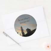 眠そうな夕暮れ ラウンドシール (封筒)