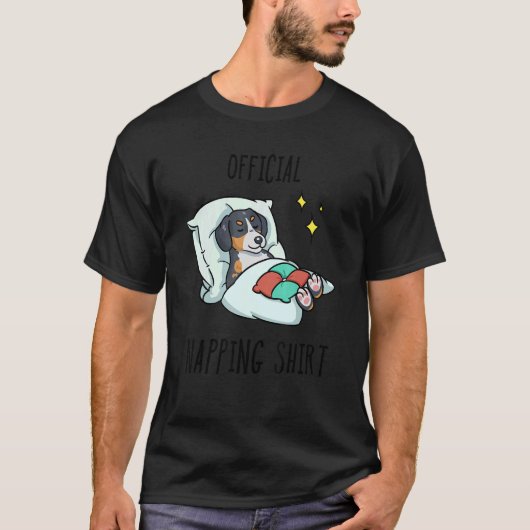眠っているグレートスイスマウンテンドッグ Tシャツ (正面)