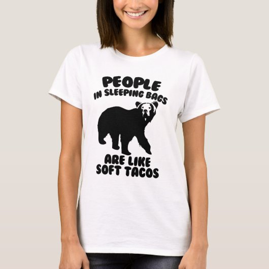 眠っている人々バッグキャンピングユーモア Tシャツ (正面)