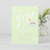 眠っている赤ちゃん女の子のシャワーグリーン淡い色のタイポグラフィ 招待状 (スタンド正面)