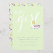 眠っている赤ちゃん女の子のシャワーグリーン淡い色のタイポグラフィ 招待状 (正面/裏面)