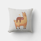 眠るナマケモノがラマに乗る クッション (正面)
