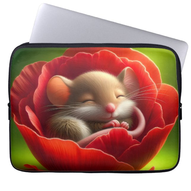 眠る可愛いネズミ ラップトップスリーブ (正面)