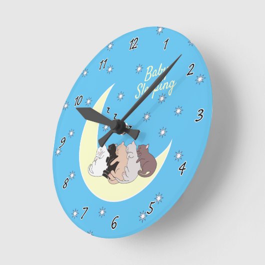 眠る子猫たち カスタマイズ可能な番号付き丸型時計 ラウンド壁時計 (傾斜)