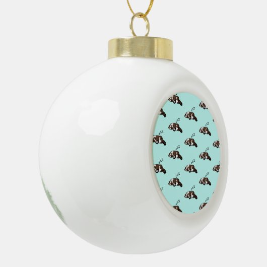 眠る犬ZZZコッカーのスパニエル犬が飼い主の動物をペットに セラミックボールオーナメント (左)