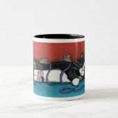 眠る猫とネズミマグ ツートーンマグカップ (中央)