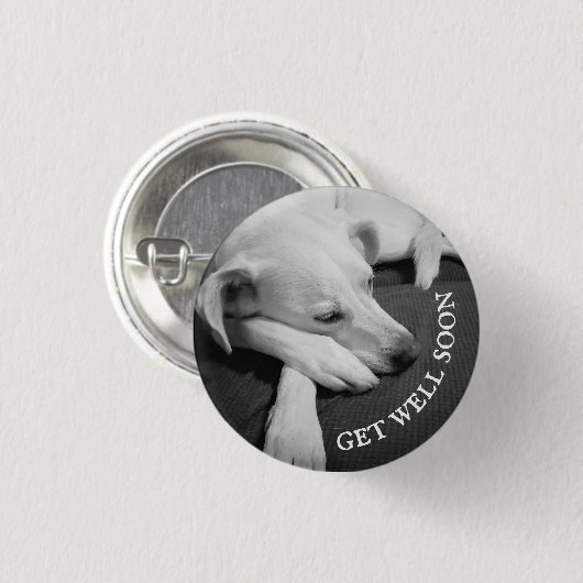 眠る美しい犬の白黒の写真|過去記事 缶バッジ (正面&裏面)