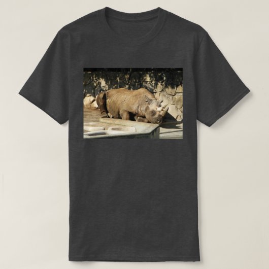 眠れるサイ Tシャツ (デザイン正面)