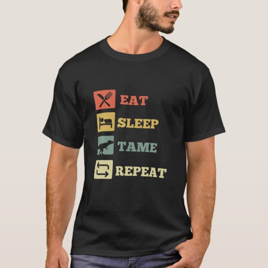 眠食べる飼い慣らし恐竜 Tシャツ (正面)