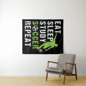 眠食べ勉強サッカー中継ボーイサッカー選手 タペストリー (インサイチュ(横))