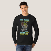 眠食べ魚リピート魚釣り Tシャツ (正面フル)