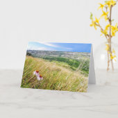 眺めのメッセージカードが付いている紫色の円錐形の花 カード (黄色い花)