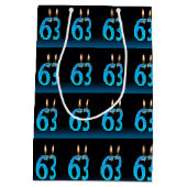 眼球ろうそく付き63歳の誕生日 ミディアムペーパーバッグ (裏面)