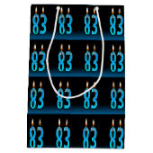 眼球ろうそく付き83歳の誕生日 ミディアムペーパーバッグ (裏面)