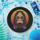 眼鏡とクールヘッドホンを身に着けている大足 ペーパープレート (パーティー)