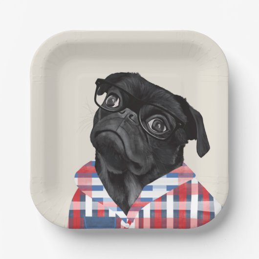 眼鏡とチェックシャツが付いたかわいい黒いパグ犬 ペーパープレート (正面)