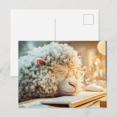 眼鏡をかけたコンピューターの前で眠る羊 シーズンポストカード (正面/裏面)