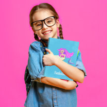 眼鏡をかけたスパーキングマーメイドの名前を読んで